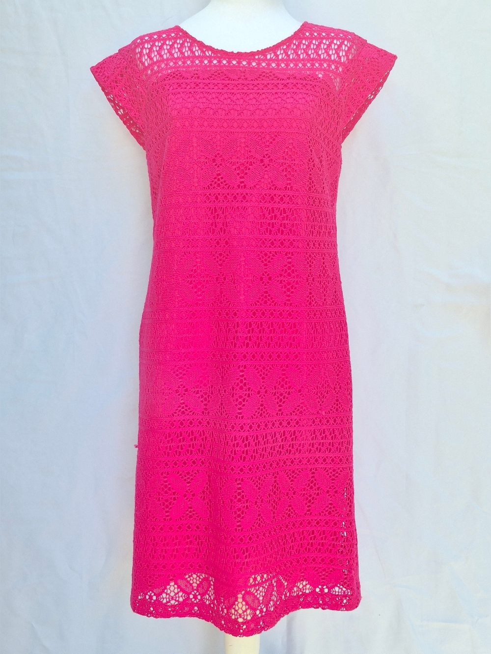 CHAUS Fuchsia Pink Lace Crochet Knee Lenght Shift Dress - Size 6